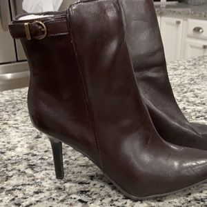 Brown boots. Size 10.